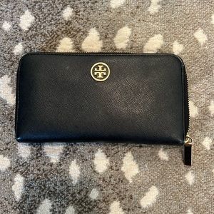 Tory Burch Black Patent Continental Wallet